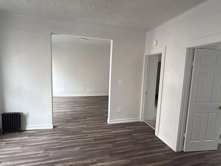 2654 Marion Ave — Photo 11