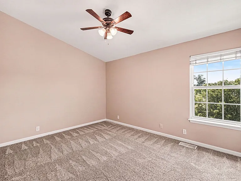 220 Buck Run Dr — Photo 12