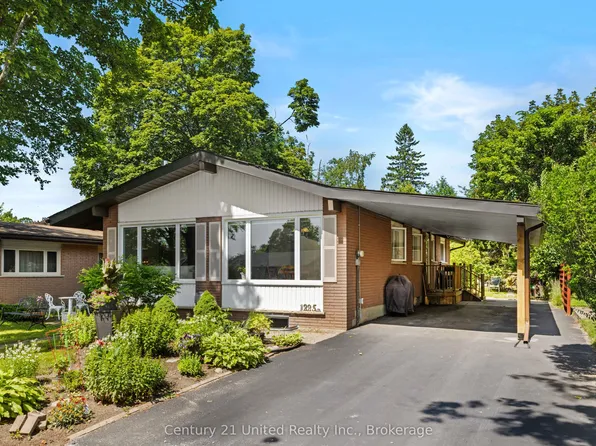 1225 Milburn St, Peterborough, ON K9H 6P3