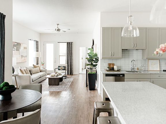 5th image of 3821 N Lakeline Blvd #903