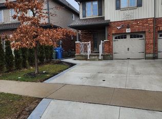 49 Curzon Cres, Guelph, ON N1K1Z8
