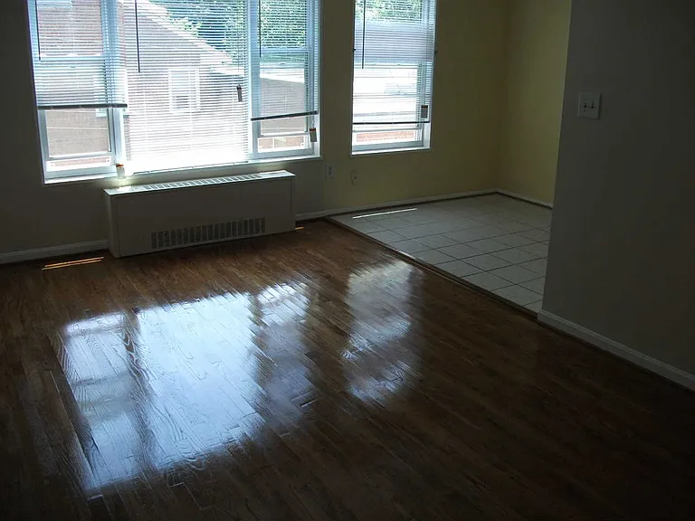 Stratford Terrace Apartments, LLC — Photo 7