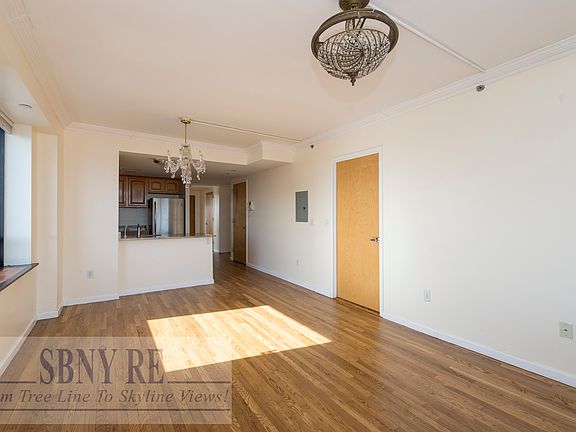 4th image of 11624 Grosvenor Ln APT 11C