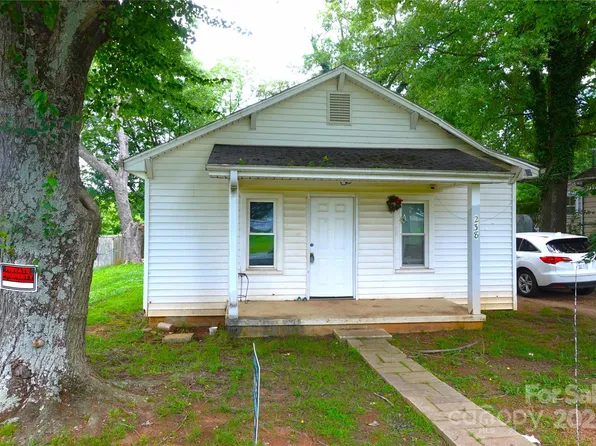 238 Deaton St, Statesville, NC 28677