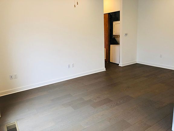 5th image of 313 N 24th St APT D