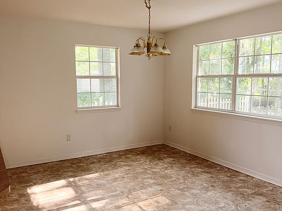 5th image of 219 Bradford Dr #217