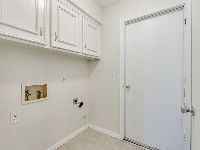 425 Provincetown Ln — Photo 34