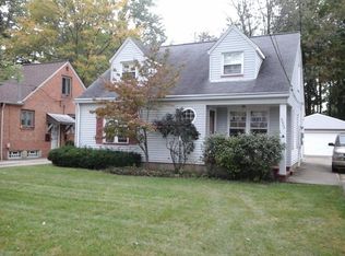 4022 W 210th St, Fairview Park, OH