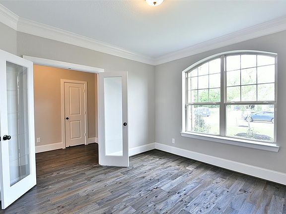 3rd image of 2514 Benbrook Springs Ct