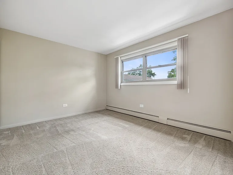 The Riviera Apartments of Evergreen Park — Photo 7