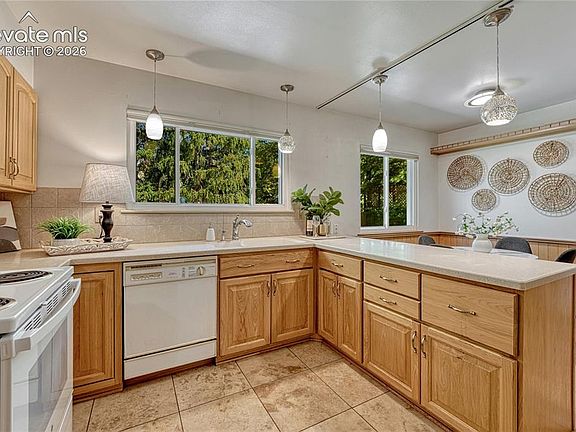 3rd image of 3214 Austin Pl