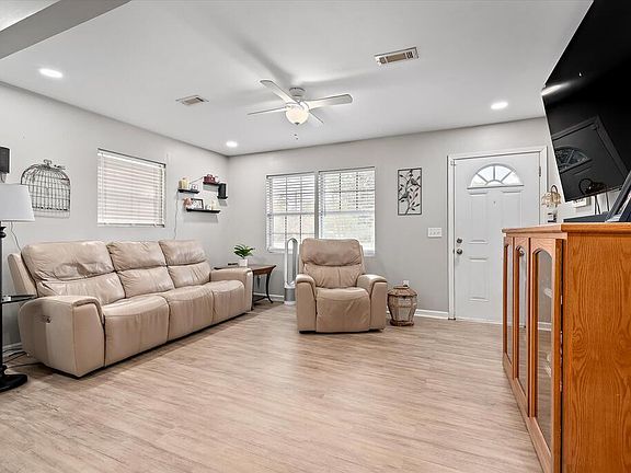 2nd image of 603 Dogwood Trl