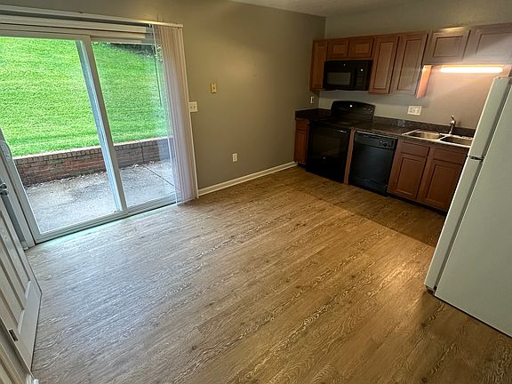 4th image of 3089 Candlewood Ct