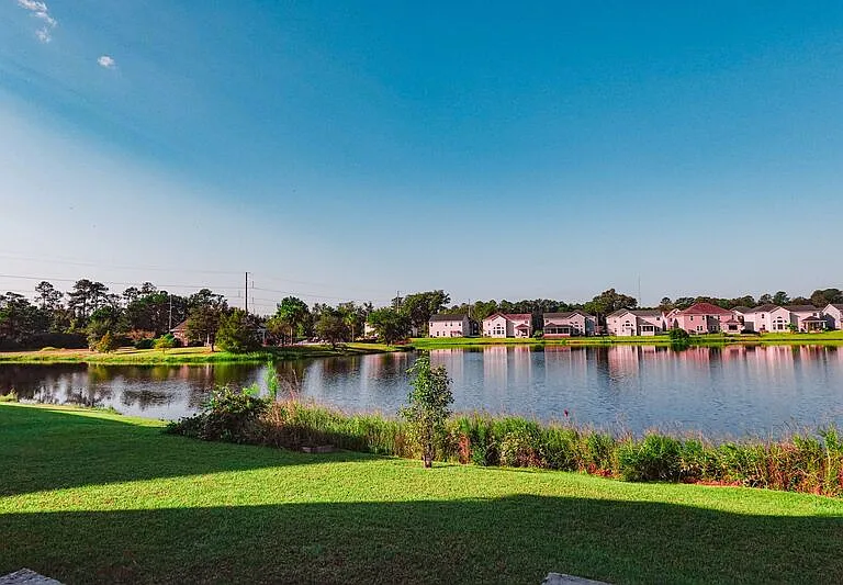 25 Litchfield Dr — Photo 48