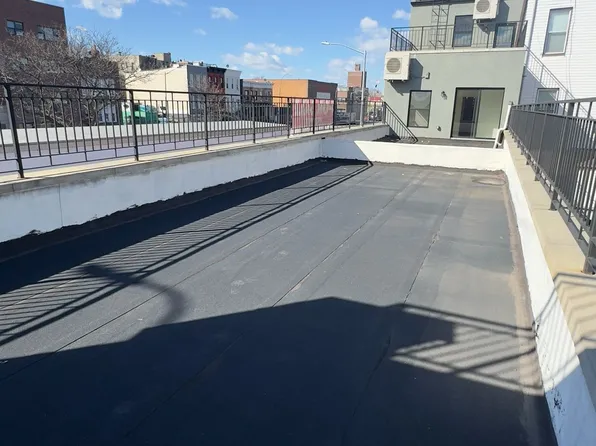 32 Radde Place image 6 of 27