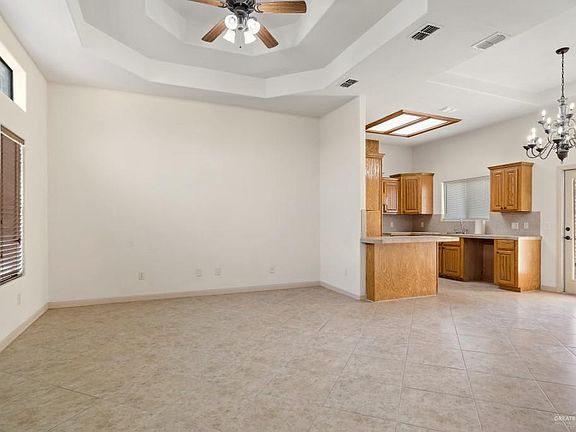 5th image of 3020 Teresa Ave