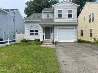 491 Chadwick Rd, Schenectady, NY 12304
