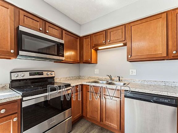 4th image of 4056 Carlton Ave Unit 4056