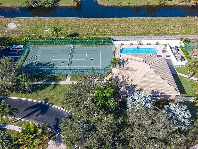 5260 Grande Palm Cir — Photo 57