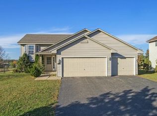 923 Lodge Dr, Jordan, MN 55352