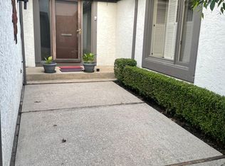 4756 Dierker Rd, Columbus, OH 43220