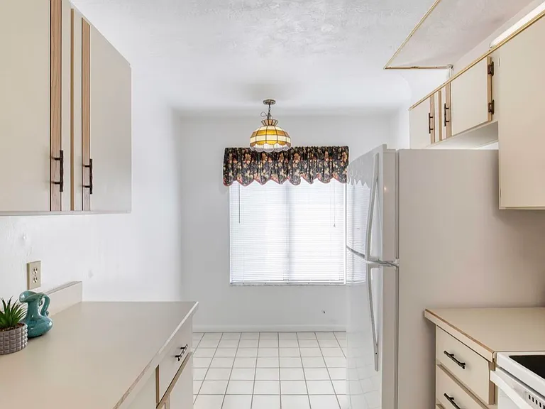 150 Limewood Pl #2 — Photo 7