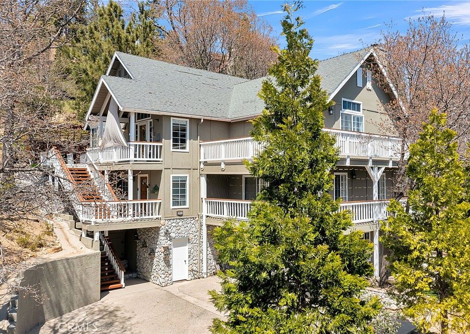 1st image of 28194 Grenoble Ln