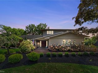 26332 Annesley Rd, Beachwood, OH 44122