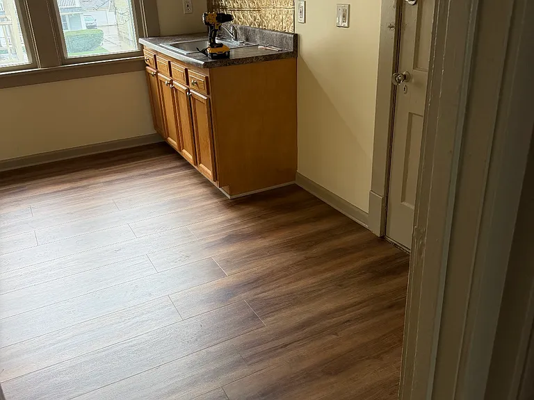 4518 Turney Rd — Photo 6