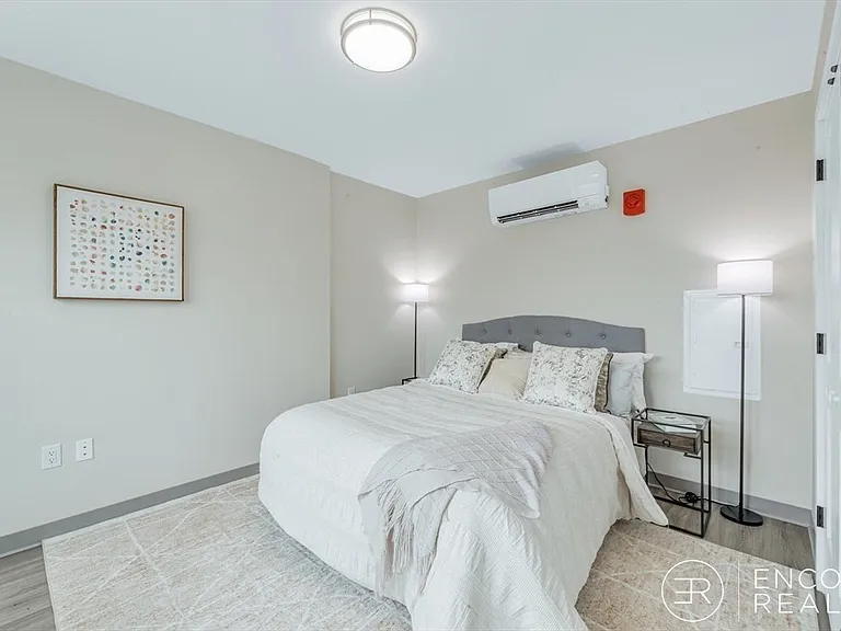 374 Cummins Hwy #201 — Photo 7