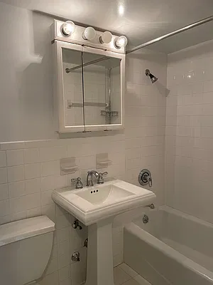 Rented by JMG Properties | media 9