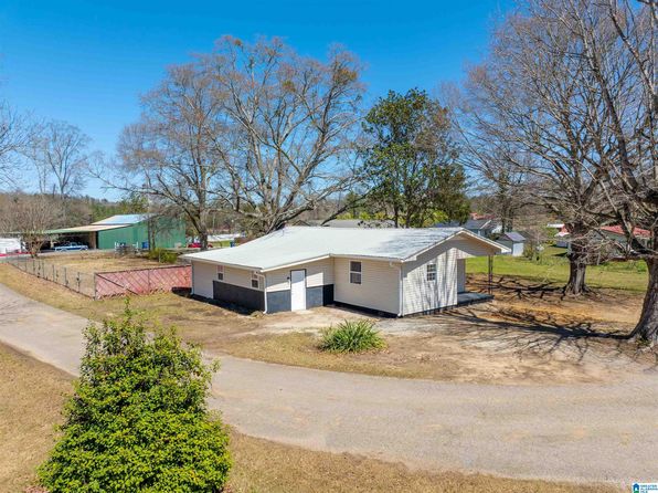 112 Kelleys Lake Ln, Wellington, AL 36279