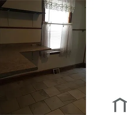 5714 N Beechwood St — Photo 14