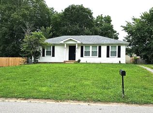 569 Bridgette Dr, Clarksville, TN 37042