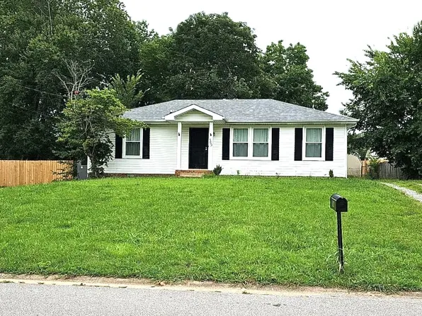 569 Bridgette Dr, Clarksville, TN 37042