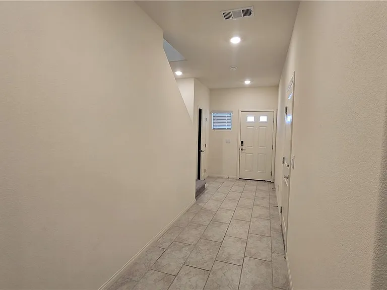 7647 Duran Harbor Ln — Photo 5