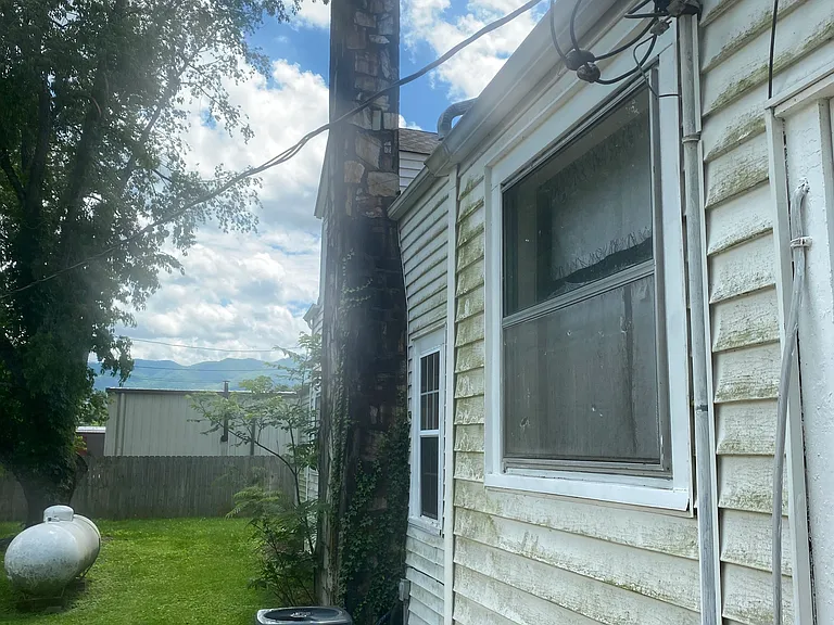 1293 Main St — Photo 11