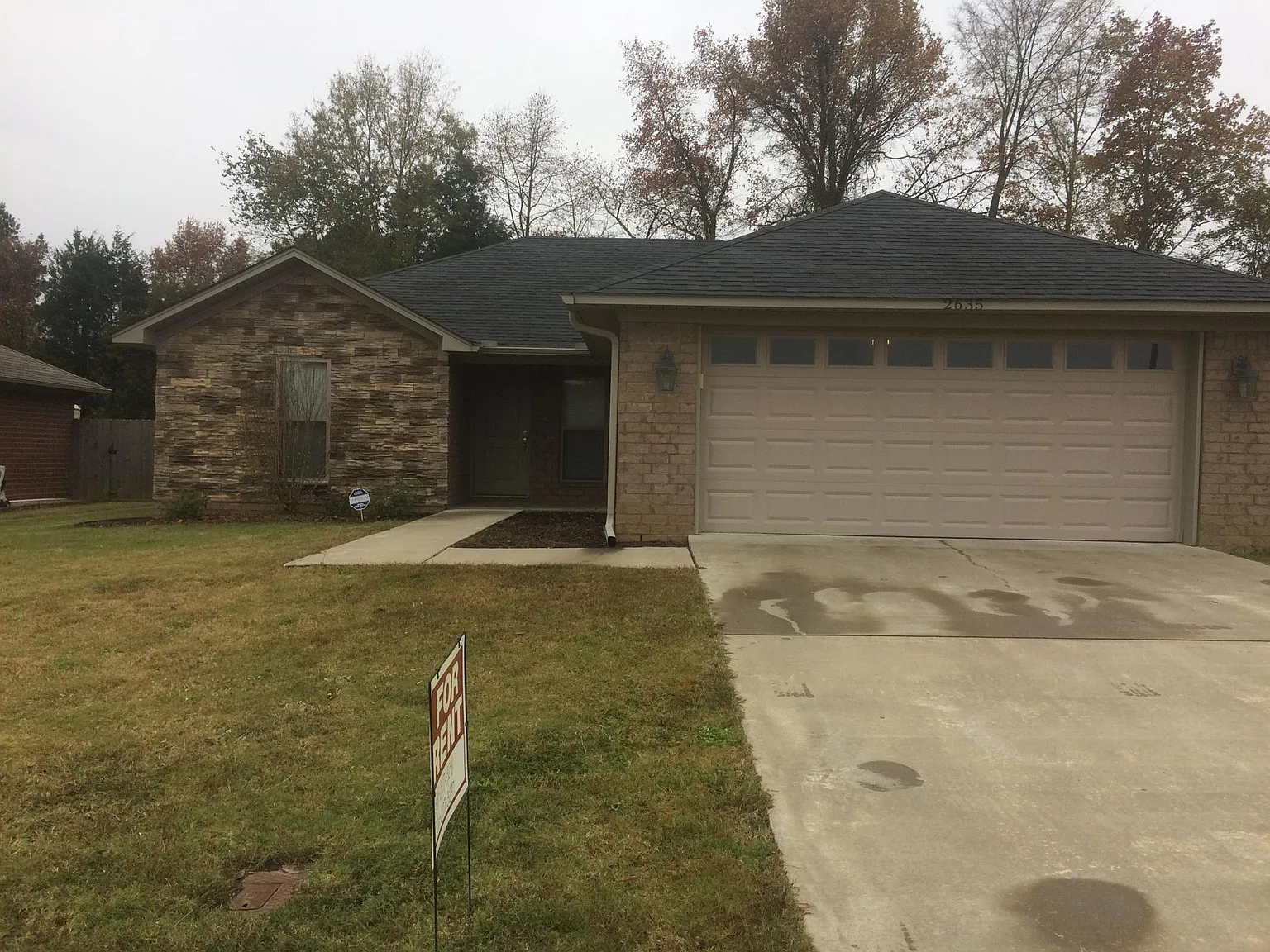 3 bed, 1242 sqft, $1,400 — Photo 1