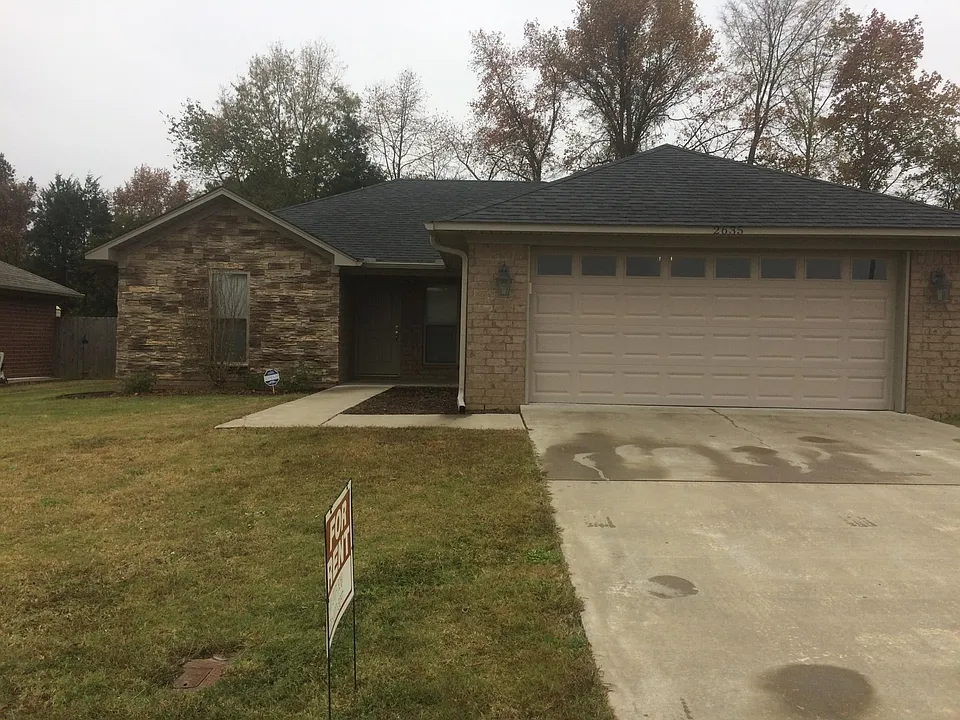 2635 Clover Ln