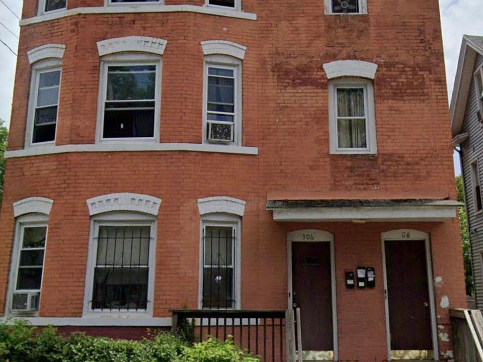 1st image of 306 Davenport Ave #2