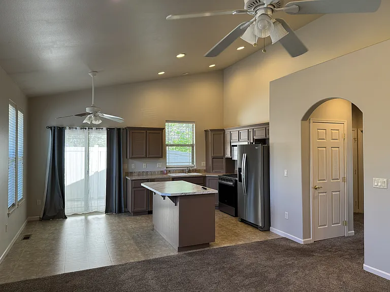 2350 NE Mary Rose Pl #2 — Photo 11