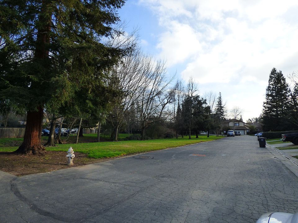 1st image of 7804 Shimmer River Ln