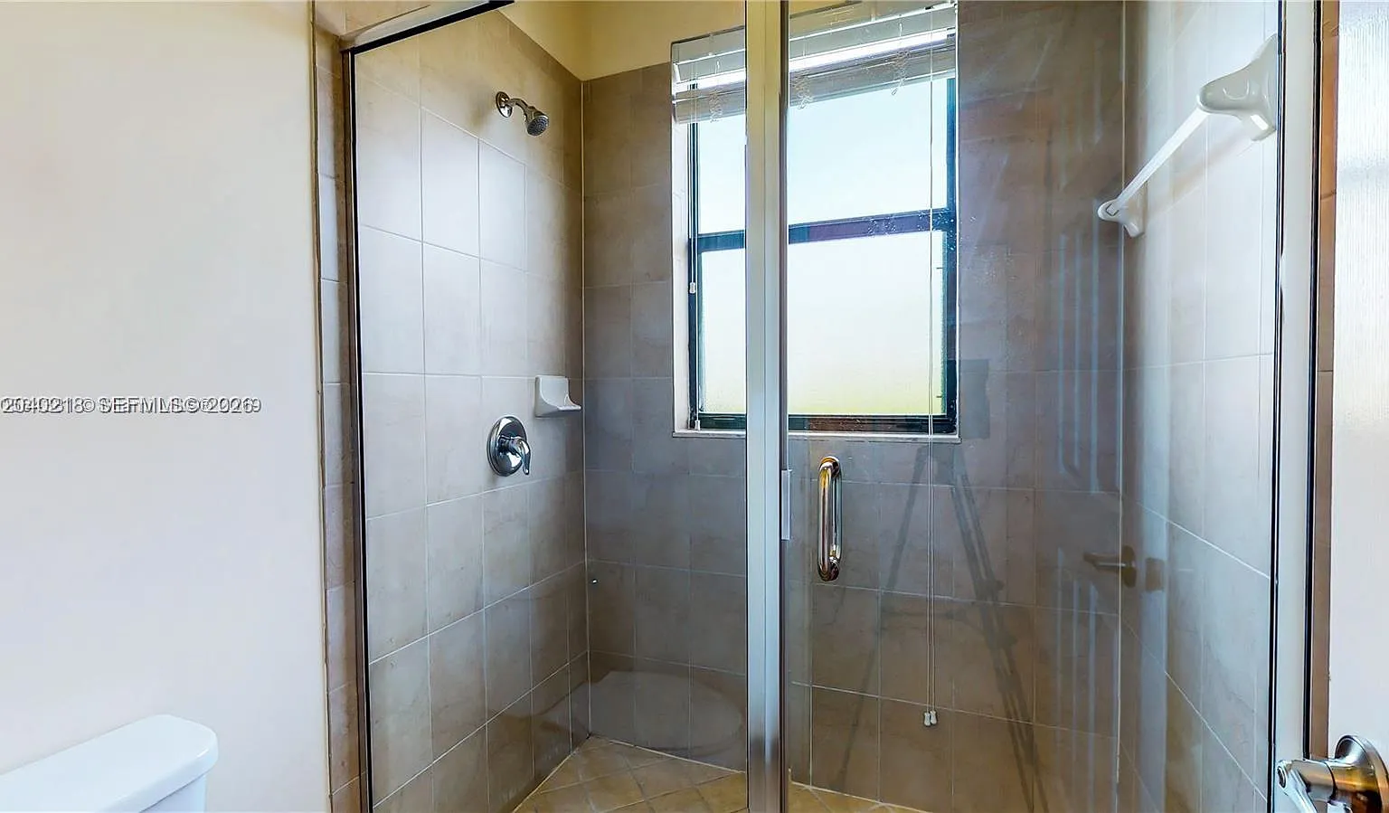 3 bed, 2.5 bath, 1650 sqft, $3,400 — Photo 3
