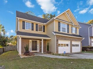 2070 Stoneoak Dr, Lawrenceville, GA 30043
