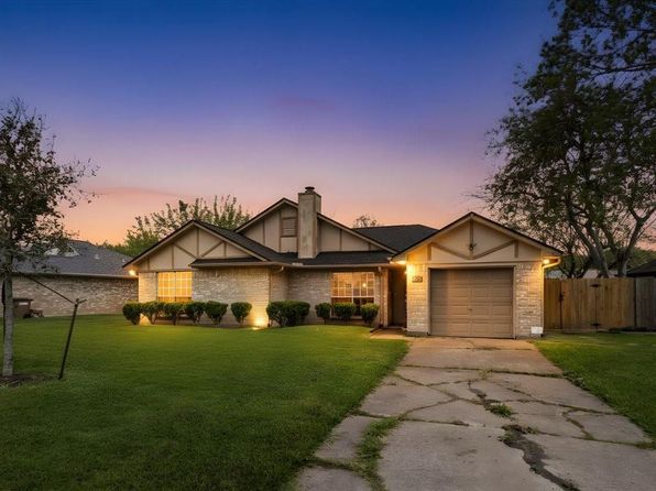 5213 Winding Brook Dr