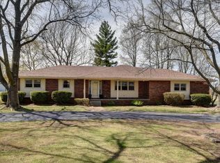 695 N Gregg Rd, Nixa, MO 65714