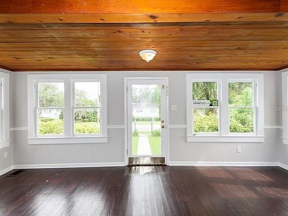 4th image of 37332 Meridian Ave