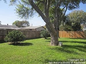 3rd image of 7406 Stonehouse Dr