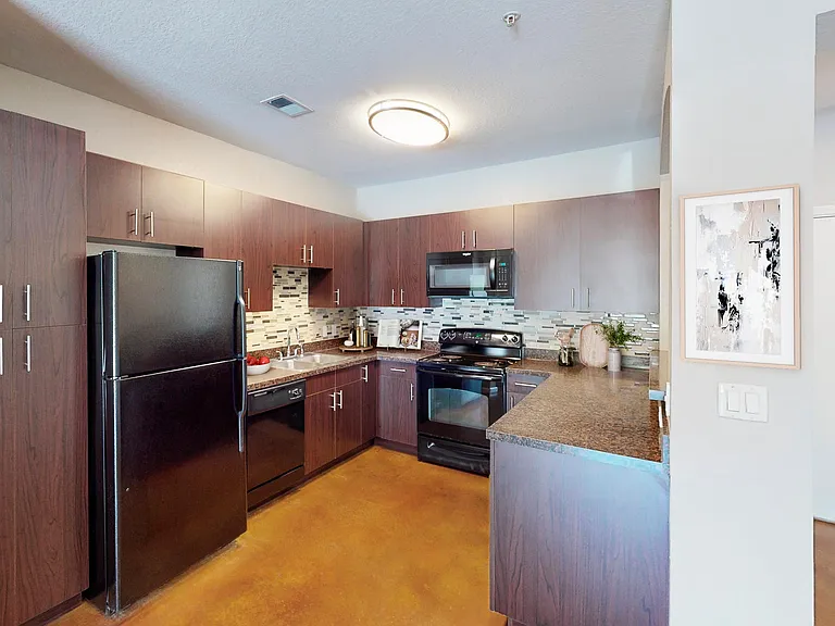 The Vintage Lofts at West End — Photo 15