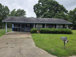 303 Vernon Dahmer Dr, Hattiesburg, MS 39401